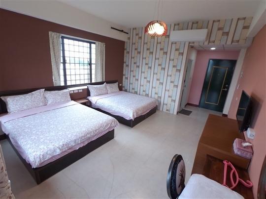Moonlight Manor B&B Taitung Bagian luar foto