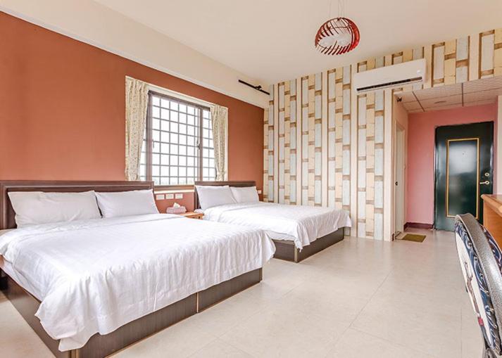 Moonlight Manor B&B Taitung Bagian luar foto